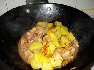 Stewed Rabbit Meat with Potatoes recipe