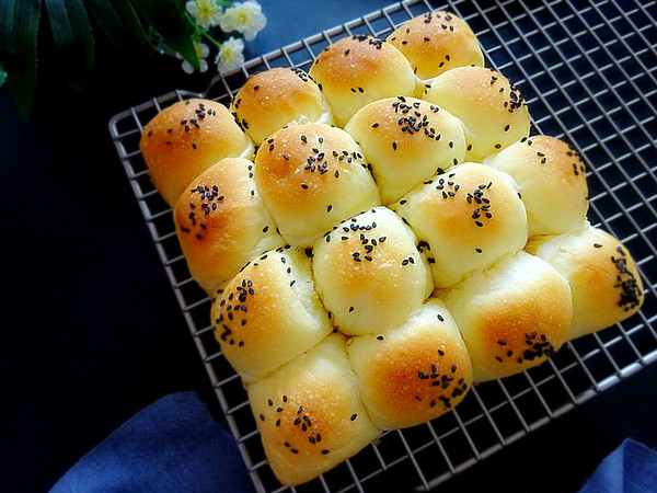 Sesame Crispy Bread recipe