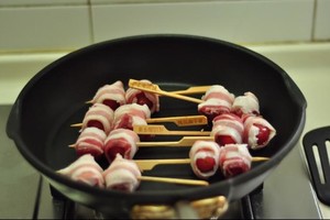 Pork Belly Tomato Rolls in Late Night Canteen recipe