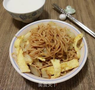 Fried Noodles with Egg Skin recipe