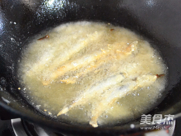 The Perfect Fusion of Taste and Taste-fried Spring Fish recipe