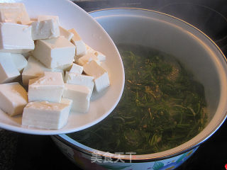 Jiang Yaozhu Shepherd's Purse Tofu Soup recipe