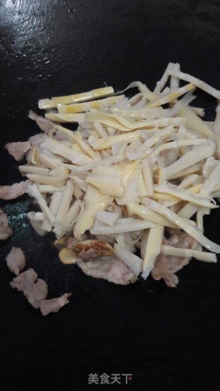Fried Pork with Bamboo Shoots recipe