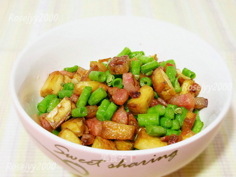Stir-fried Cowpea with Bacon and Dried Tofu recipe