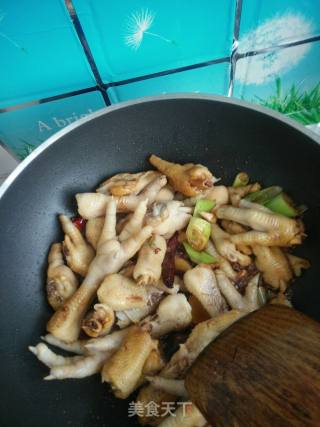 Spicy Moss Chicken Feet recipe