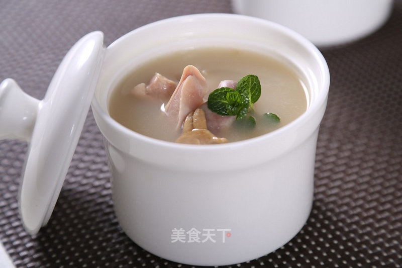 Dried Pork Belly Soup with Razor Clams—jiesai Private Kitchen recipe