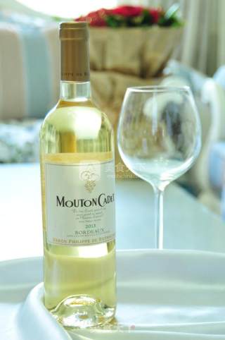 Xiaomei’s Bordeaux Wine Tour Trial: Bprothschild Mouton Cadet White Wine Comes from Tuao’s Home-cooked Food-wine-flavored Potatoes recipe