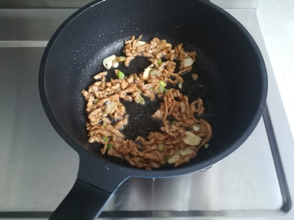 Stir-fried Shredded Pork with Spring Bamboo Shoots recipe