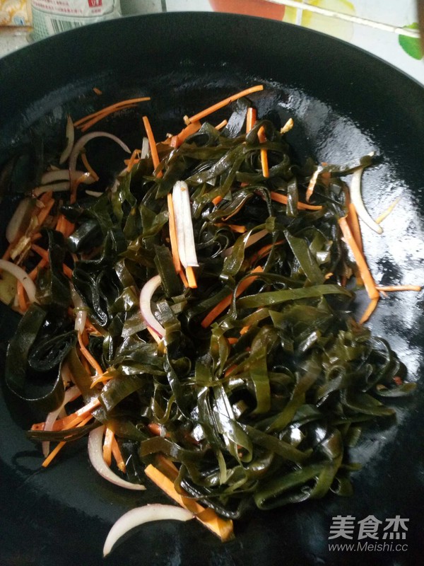 Vegetarian Fried Seaweed Shreds recipe