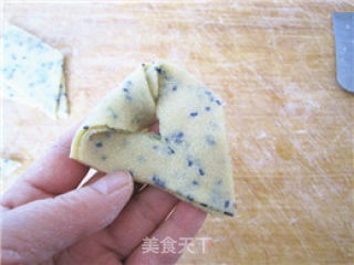 Deep-fried Soy Flour Hemp Leaf recipe