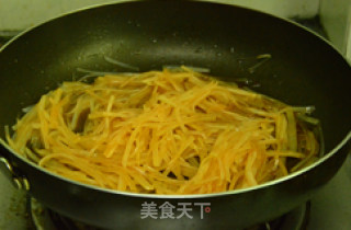 Shredded Potatoes in Tomato Sauce recipe