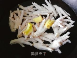 Eat While Watching The Ball-lemon Chicken Feet recipe