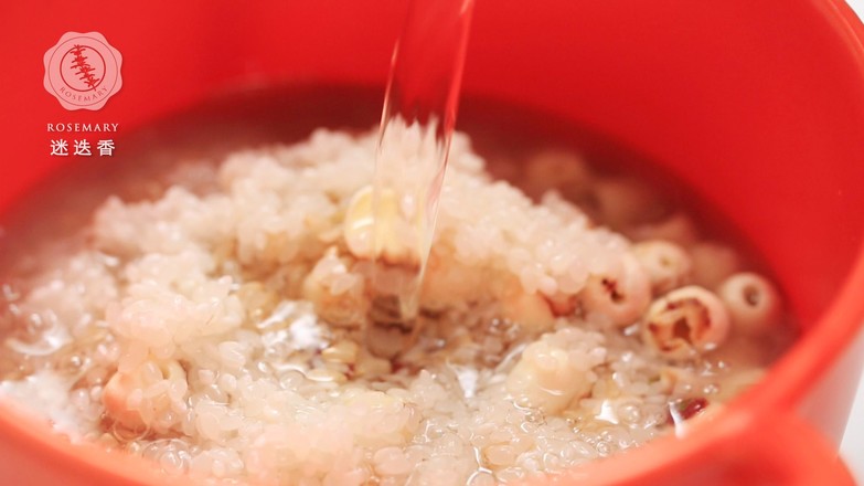 Brown Rice and Lotus Seed Porridge recipe