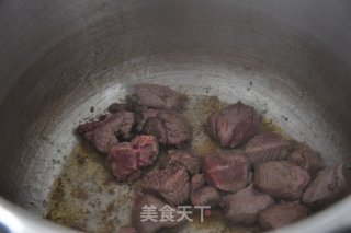 Dongbu-roasted Venison with Pears recipe