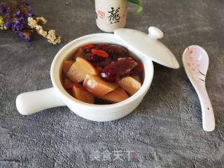 Red Dates, Wolfberry and Apple Soup recipe