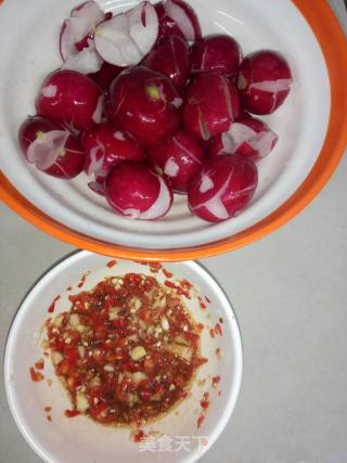 Sour and Spicy Cherry Radishes recipe