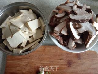 Tofu with Green Onion and Shiitake Mushrooms recipe