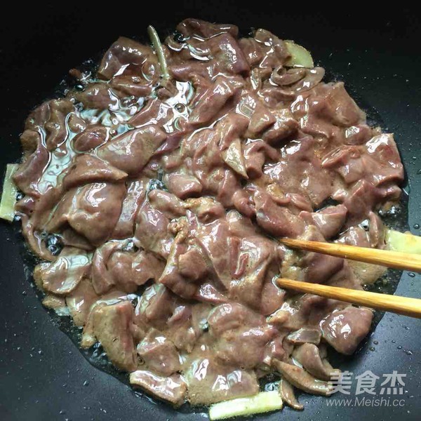 Stir-fried Pork Liver Noodles with Garlic Sprouts recipe