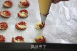 [tomato Recipe] Apricot Fragrant Rose Cookies-happy New Year, Flower Pattern Cookies recipe