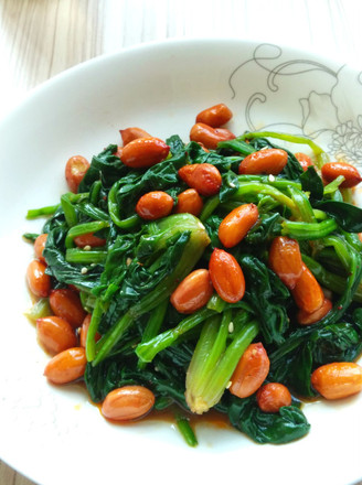 Spinach Mixed with Peanuts recipe