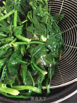 Spinach with Pork Liver recipe