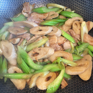 Stir-fried Pork Belly with Celery Intestines recipe