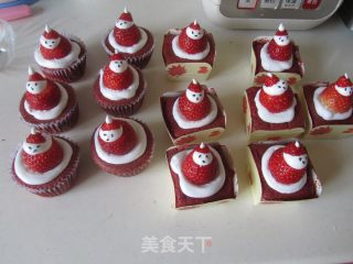 Santa Cupcakes recipe