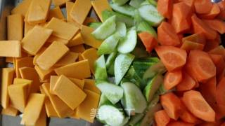 Fruit and Vegetable Butterfly Noodle recipe