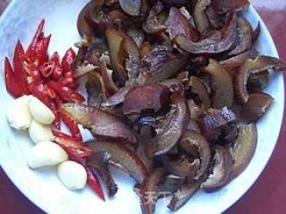 Stir-fried King Pleurotus with Pork Face recipe