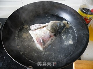 Invigorating The Brain and Helping Digestion-----fish Head Stewed Tofu recipe