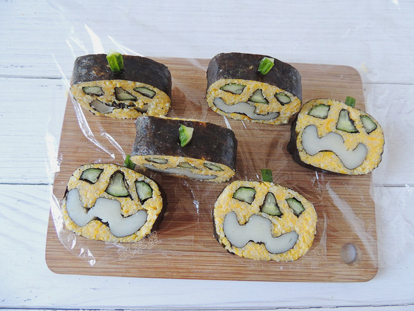 Jack-o-lantern Sushi recipe