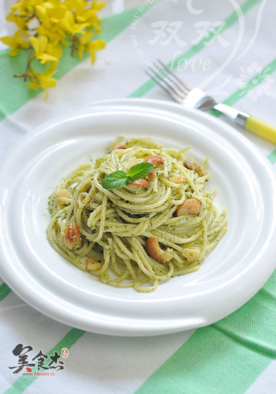 Pasta with Mint Cashew Sauce recipe