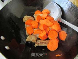 Roasted Pork Ribs with Panax Notoginseng and Carrot recipe