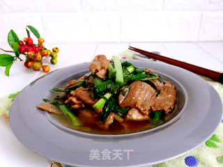 #trust之美# Fried Pork with Green Garlic recipe