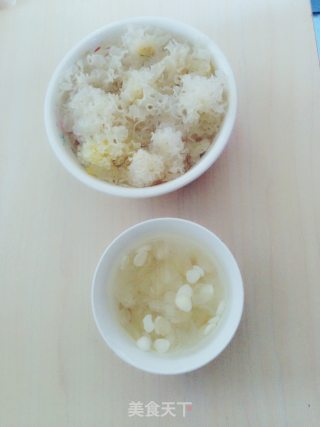 Must Drink in Haze Days, Lung-living Dessert, Snow Lotus Seed, White Fungus and Almond Soup recipe