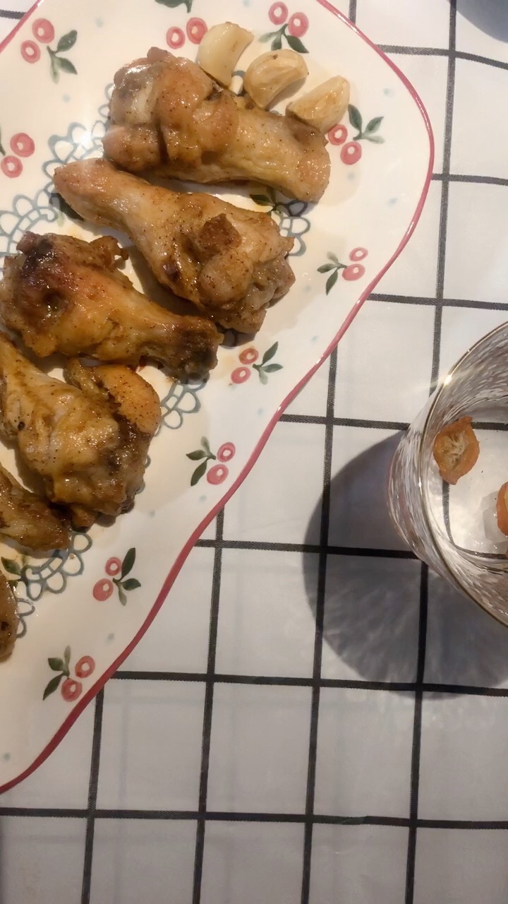 Garlic Roasted Chicken Wings recipe