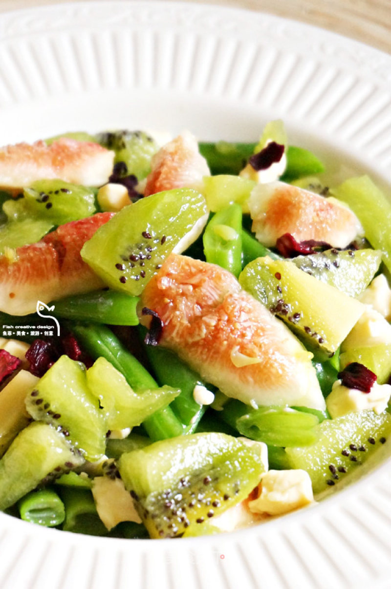 Kiwi Salad with Figs recipe