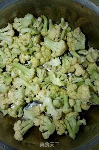 Organic Cauliflower Salad recipe