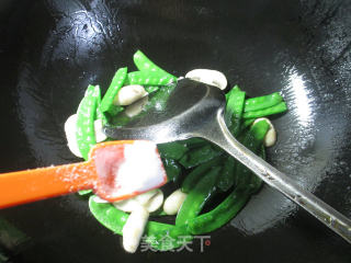 Fried Snow Peas with Mushrooms recipe