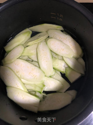 Loofah Omelette Soup recipe