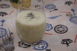 Chia Seed Avocado Banana Smoothie recipe