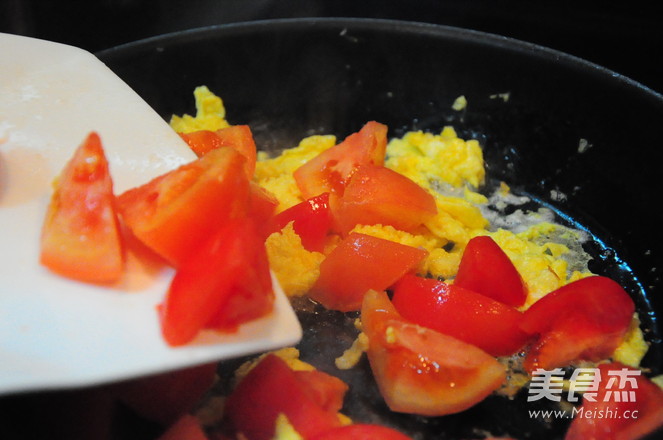 Scrambled Eggs with Tomatoes recipe