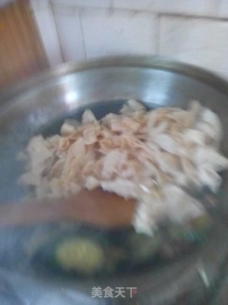 Stir-fried Bean Curd with Cucumber recipe