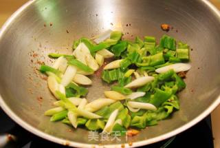 Stir-fried Pork Liver with Pickled Peppers recipe