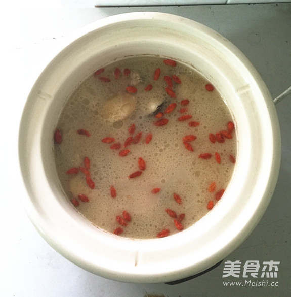 Choi Fish Pot Lotus Root Soup recipe