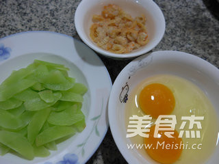 Scrambled Eggs with Lettuce recipe