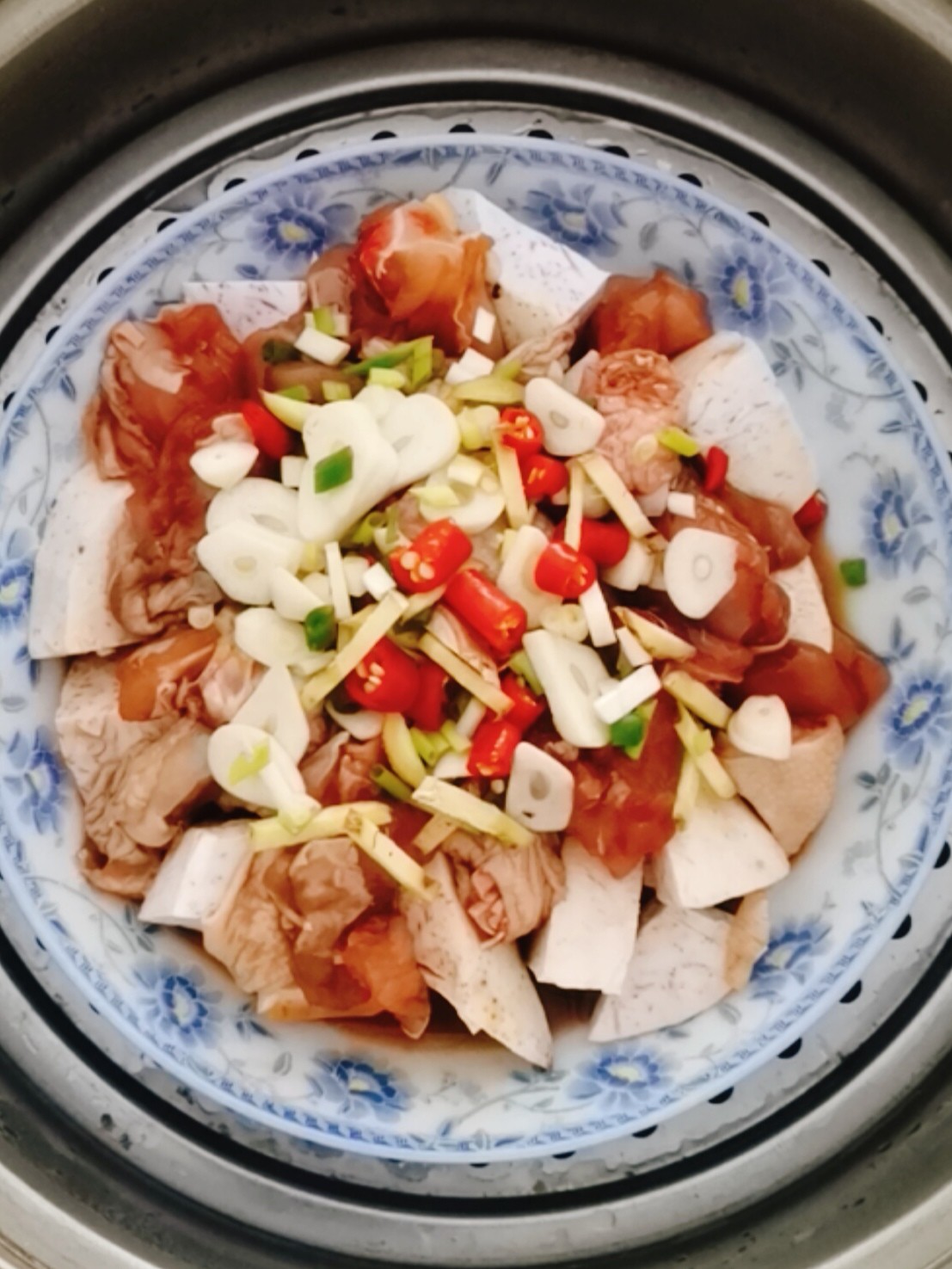 Steamed Chicken with Taro recipe