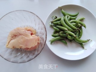 Stir-fried Chicken with Sweet Beans recipe