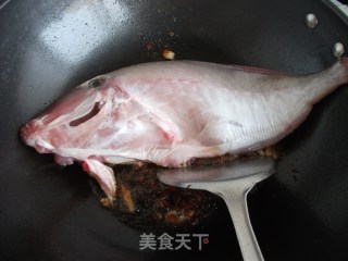 Braised Horse Noodle Fish in Sauce recipe