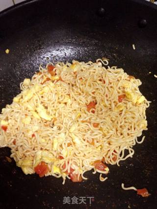 Fried Noodles with Tomato and Egg recipe